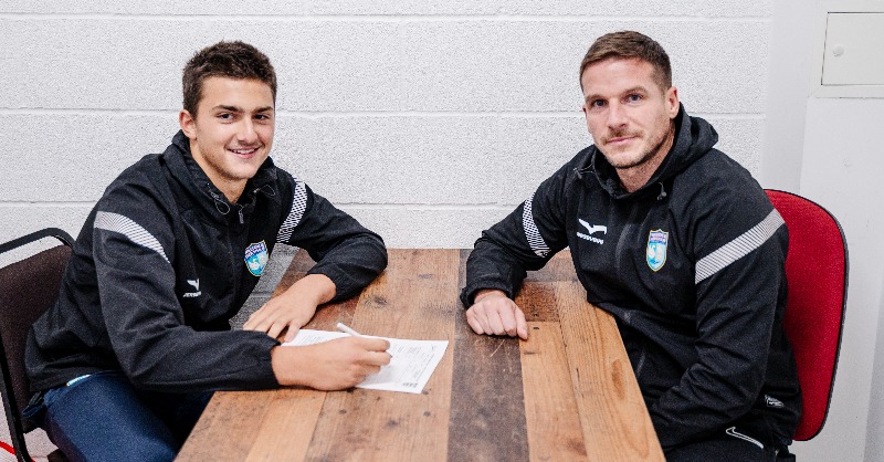 waltonhershamfc's tweet photo. The Swans are excited to announce the signings of academy players Oscar Suarez, Zidane Yousuf and Rio Tzanev to our first team 🦢