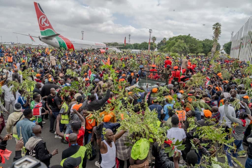 JohnboscoMueti's tweet photo. Kenya is at a crossroads.
Raila’s spirit lives on as the people march from Kasarani to the future he dreamed of.
They want justice, not silence.
They want unity, not privilege.
And above all, they want freedom — both earthly and divine. 🙏🇰🇪

#Raila #RejectCyberCrimeLaw #Uhuru #KikuyuPrivilege #Kasarani #ChristPreparedness #Githinji #KenyaMourns #peoplepower
