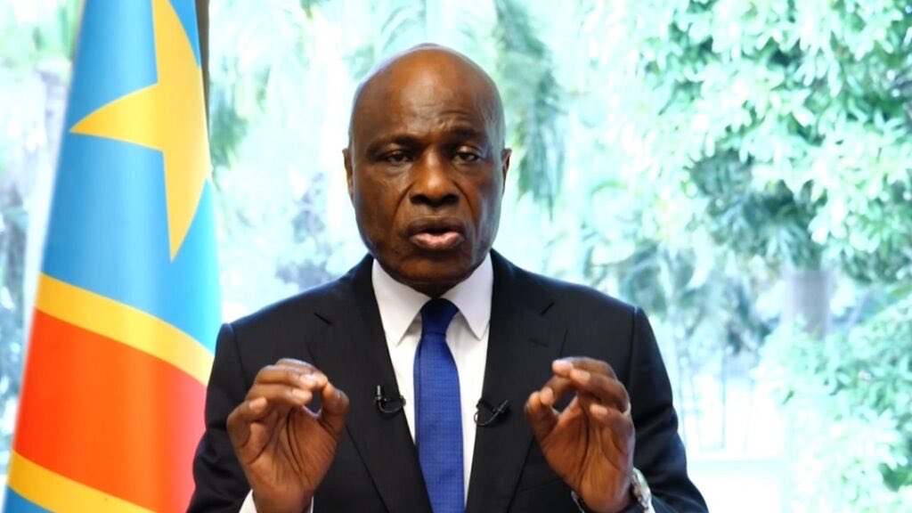 KitambalaMarcel's tweet image. En #RDC, l’opposant Martin Fayulu réagit à la création de la nouvelle plateforme politique autour de Joseph Kabila. Le leader de LAMUKA a « refusé de s’intéresser » à une plateforme « menée par Kabila pour soutenir Kabila». Pour Martin Fayulu les responsables de Sauvons le Congo…