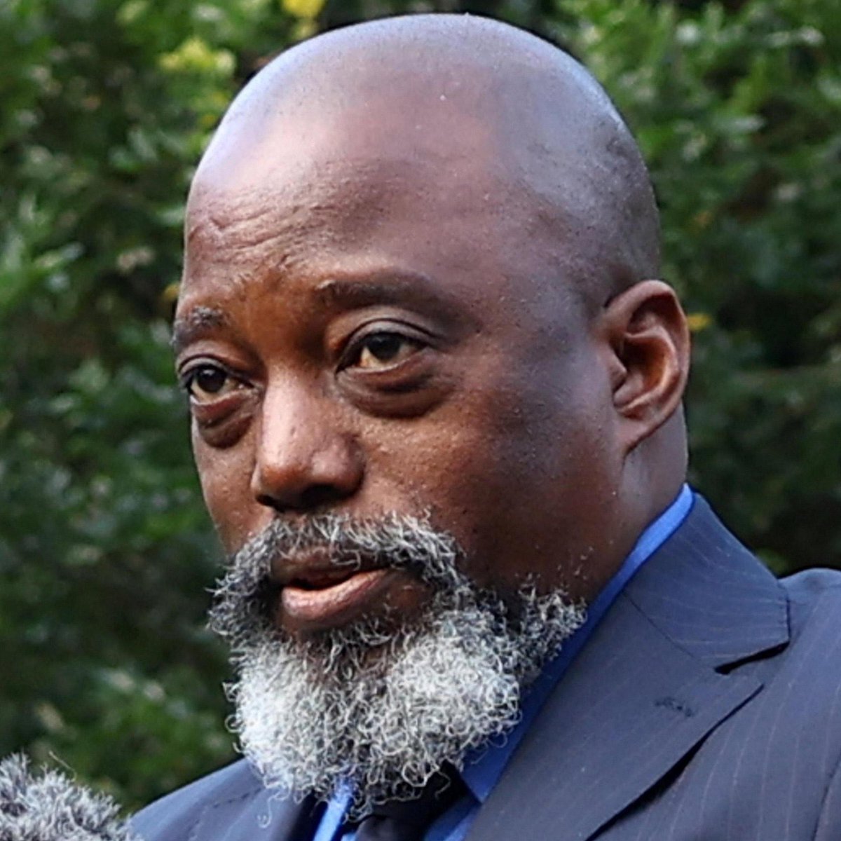 KitambalaMarcel's tweet image. En #RDC, l’opposant Martin Fayulu réagit à la création de la nouvelle plateforme politique autour de Joseph Kabila. Le leader de LAMUKA a « refusé de s’intéresser » à une plateforme « menée par Kabila pour soutenir Kabila». Pour Martin Fayulu les responsables de Sauvons le Congo…