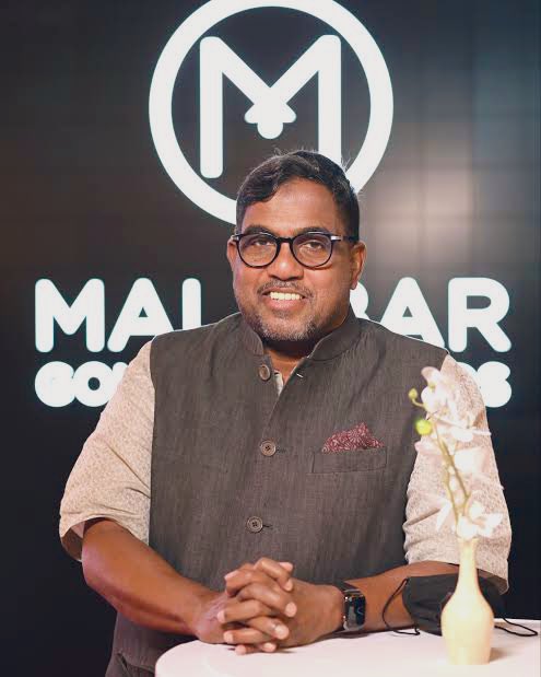 KreatelyMedia's tweet image. 🔸My name is M Ahammad from Kerala

I am owner of Malabar Gold

Will you buy gold from me?

🚩