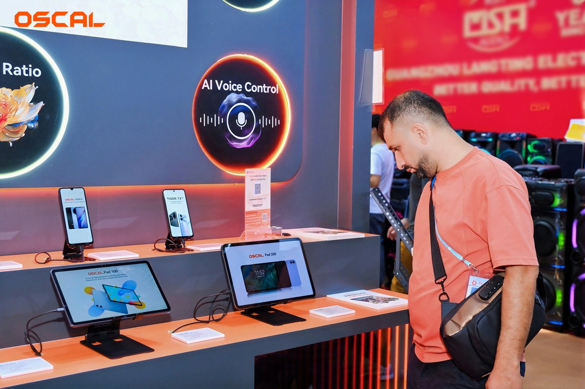OscalJapan's tweet image. 展示会もいよいよ後半戦！🔥

まだOSCALブースに立ち寄っていない方、 チャンスはあとわずかです！ 明日が最終日、お見逃しなく！

📍ホール：6.1、ブース番号：G21-22 
📅開催期間：2025年10月15日〜19日 
🏛️会場：広州交易会コンプレックス

#OSCAL #第138回広州交易会 #RuggedPhones #Tablets…