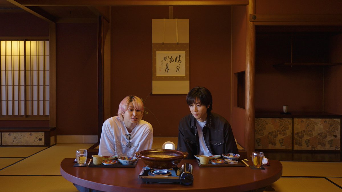 oricon's tweet photo. 【📺️19日放送】
『旅するSnow Man』Episode8

Snow Man 阿部亮平&amp;佐久間大介
岐阜・石川を巡る旅へ

世界遺産検定を持つ阿部が
持ち前の知識披露✨️
“カニ鍋”の美味しさに感激🦀

旅の途中、阿部が語った新たな目標とは❓️
https://t.co/X2QPJy7Ate

#旅するSnowMan #旅スノ https://t.co/jKi0wcU4yg