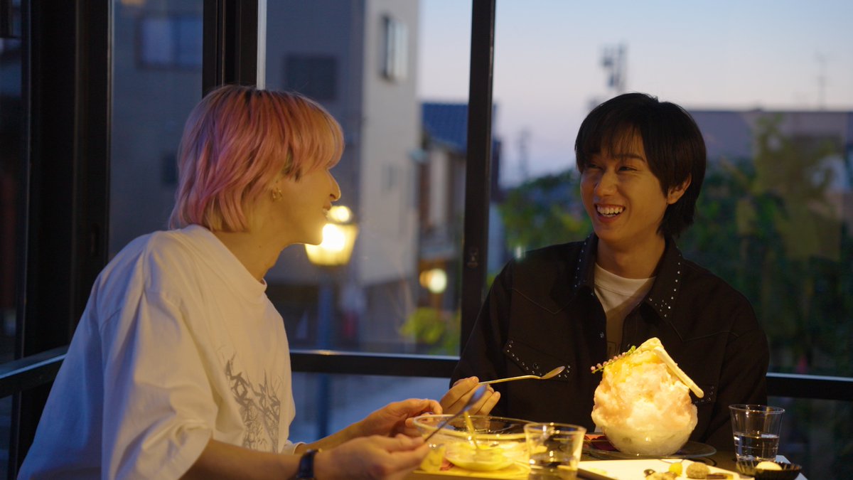 oricon's tweet photo. 【📺️19日放送】
『旅するSnow Man』Episode8

Snow Man 阿部亮平&amp;佐久間大介
岐阜・石川を巡る旅へ

世界遺産検定を持つ阿部が
持ち前の知識披露✨️
“カニ鍋”の美味しさに感激🦀

旅の途中、阿部が語った新たな目標とは❓️
https://t.co/X2QPJy7Ate

#旅するSnowMan #旅スノ https://t.co/jKi0wcU4yg