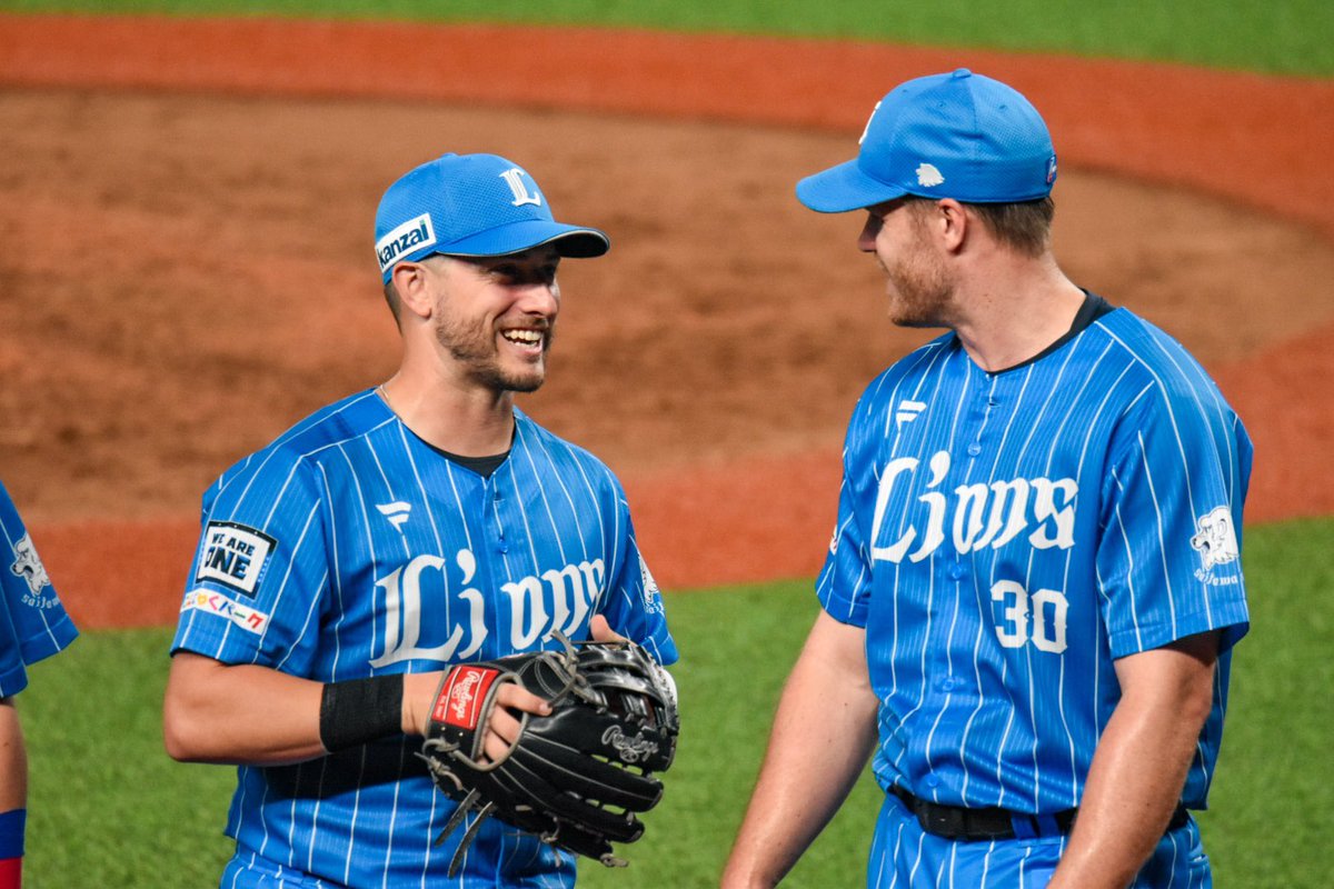 PacificSwings's tweet image. あと30分で元チームメイトの再会エピソード配信📻
日本時間21:00から配信開始

マーク・ペイトン (@MarkPayton2) とデビッド・マキノン (@DCMacK24) 。2023年西武ライオンズで共に戦った二人が語る特別エピソード。

お見逃しなく！

🦁▶️ youtu.be/34xtlwkDAy0

#PacificSwings #西武ライオンズ