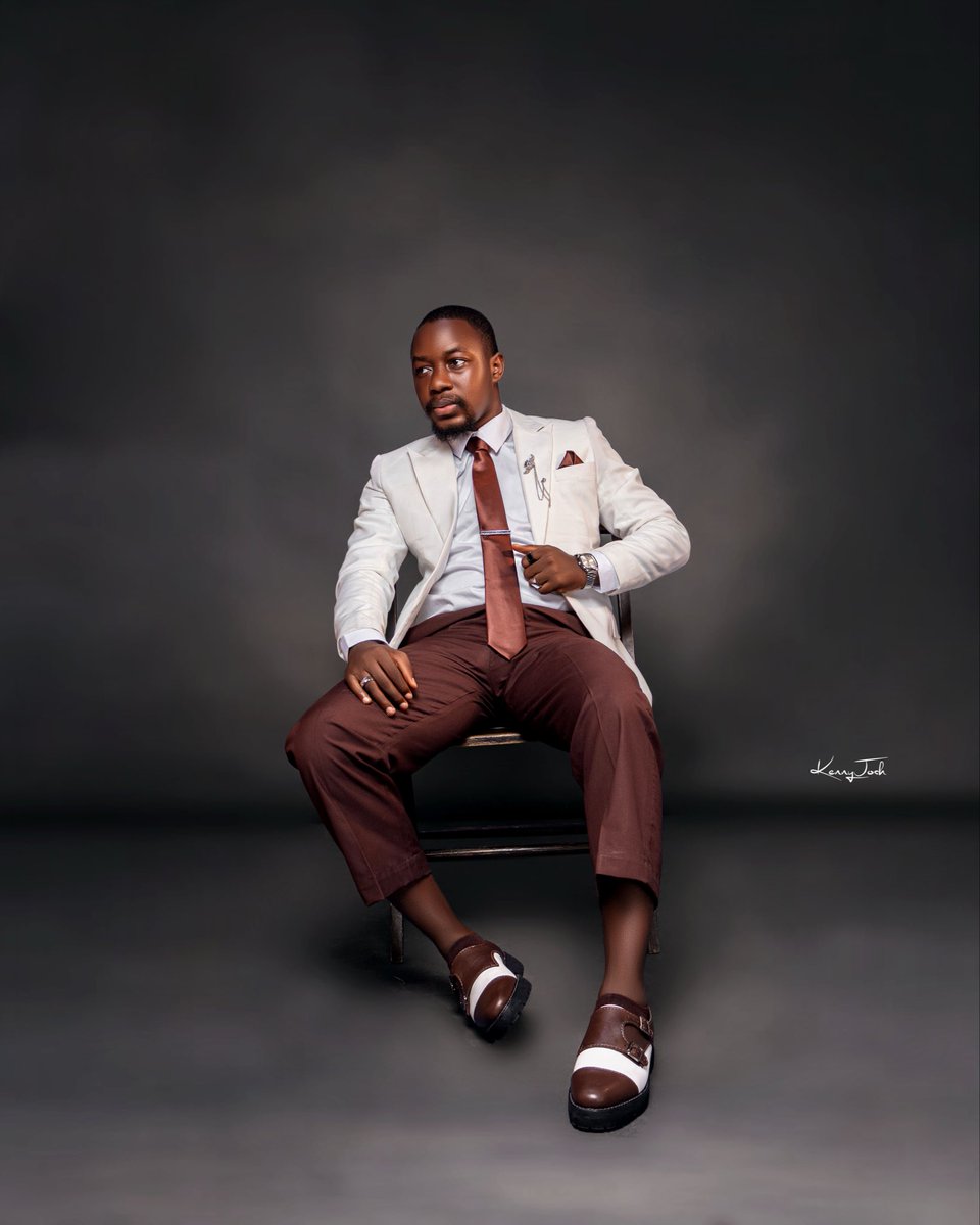 ovie_jo's tweet image. reintroducing:

Dr. ODION, Joel Temidayo Ovie
DVM, MNVMA.