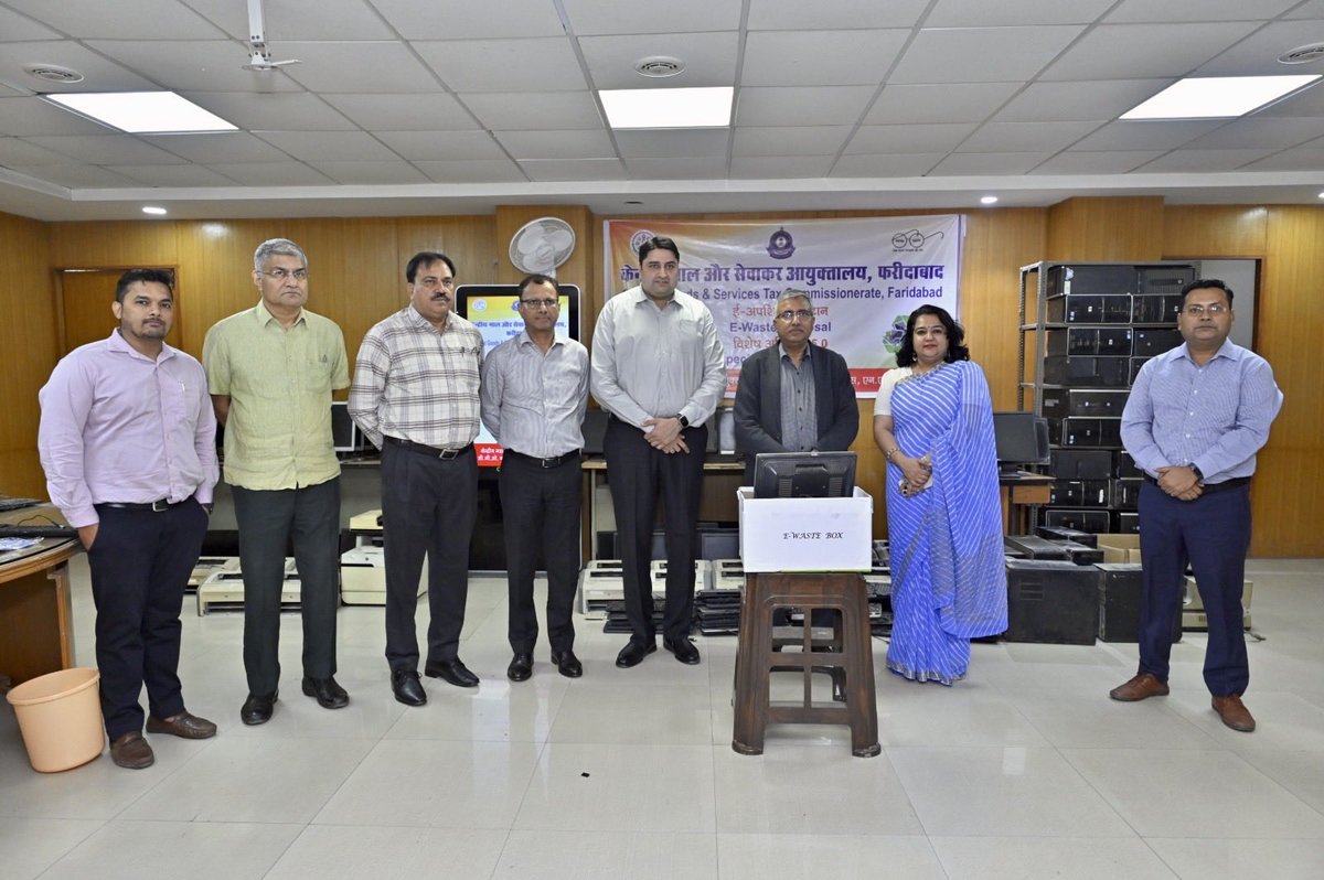 As part of #SpecialCampaign5 Commissioner Sh. Reyaz Ahmad launched the E-Waste Disposal drive by CGST Faridabad. 

As part of the drive large quantity of e-waste was handed over to designated agency for disposal in compliance with <a href="/moefcc/">MoEF&CC</a> rules. <a href="/DARPG_GoI/">DARPG 🇮🇳</a>