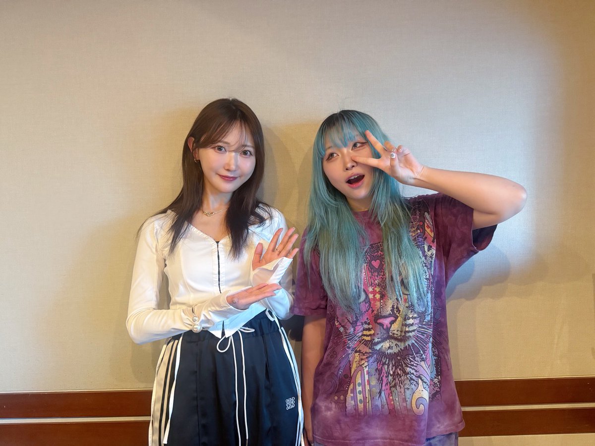 RADIO_DRAGON's tweet image. 【28時台】
今夜のゲストは、
ABEMAのオーディション番組「#RAPSTAR 2025」の、
応募動画でも話題になった、#e5 さんです‼️

#ラップスタア 挑戦のお話や、
先月リリースされた1stアルバム『MODE POP』についても伺いました✨

#radiodragon #TOKYOFM #菅野結以 #ラップスタア