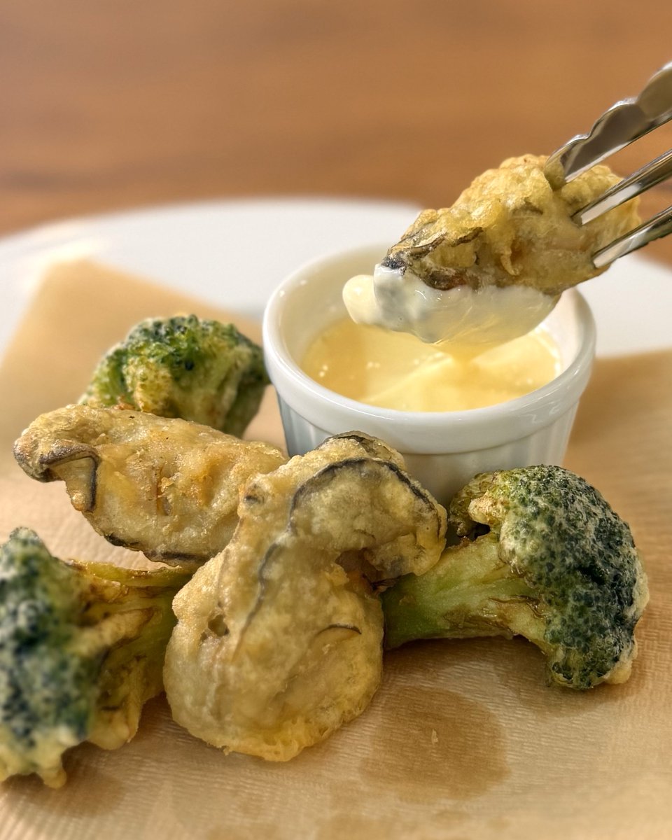 オリーブの丘の11月前菜🍽
広島産牡蠣とブロッコリーのフリット
【11/1(水)～期間限定！】

サクッフワッな衣で包まれた牡蠣は
1口食べれば、旨みがじわ～っと溢れます🤤

お好みでアイオリソースをつけて味わってください♪