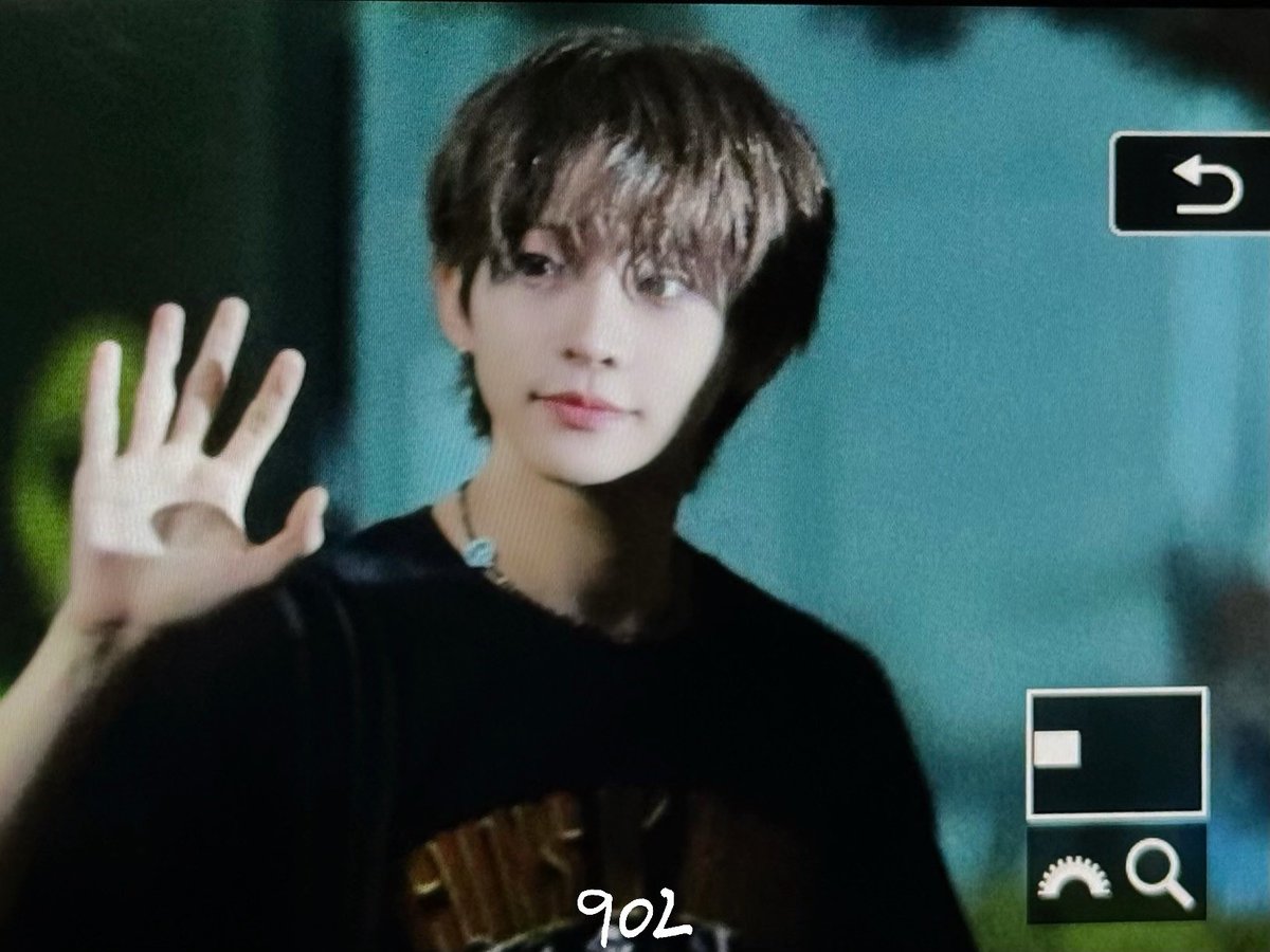 251017 뮤뱅 퇴근

#POW #파우 
#HYUNBIN #구현빈