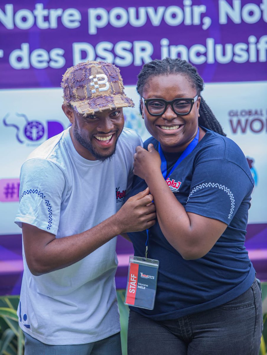 « Il n'y a pas de mouvement si nous ne nous portons pas bien. »

Au #FoNaJ2025, de jeunes leaders d'OSC du 🇧🇯 ont plaidé pour un leadership plus humain où la santé mentale compte autant que les financements.

Mettre l’humain au cœur du changement.
Pour lire consulter le lien 👇🏾