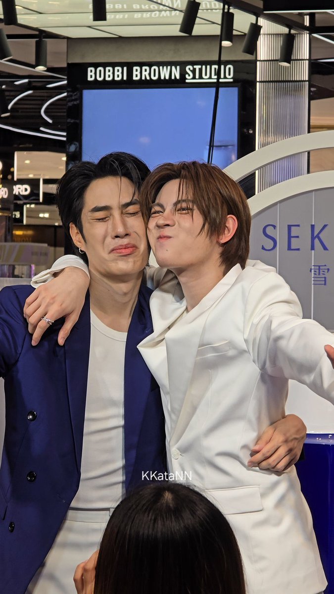 น่ารักกที่สุดในใจจ แงงง จุ่มแจ้มกับกอดขิงแม่ 🥹🥺🫳🏻✨

KOSE X TLEFIRSTONE
#SEKKISEIxTleFirstone