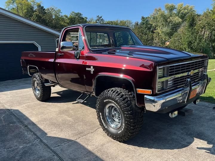 mericandawg's tweet photo. Happy #MaroonFriday good people 

Box Chevy 😍 https://t.co/D0B4MgT9pR
