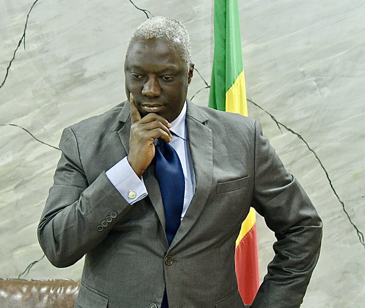 YeahSamake's tweet image. Quand l’émotion guide la décision publique, le risque devient collectif.

Bâtir un Mali fort, c’est placer la raison avant la réaction.

#Mali #Responsabilité #ScienceEtRaison #DirigerCestServir