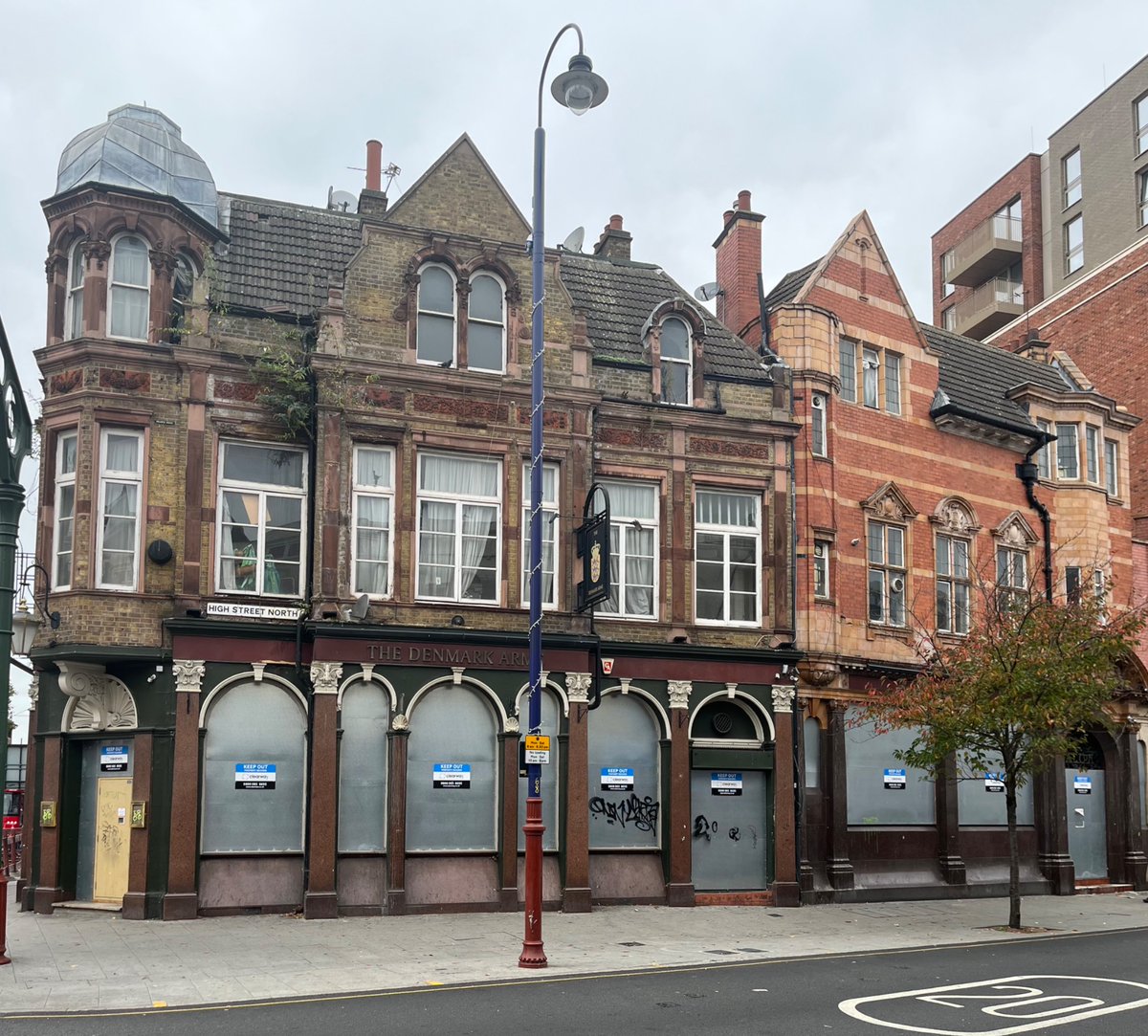 East Ham E6, 💀 🇩🇰 🍺