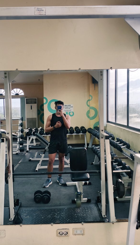 onlineplayer112 tweet media