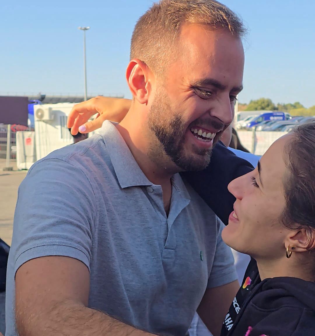 AlbertoEscri's tweet image. Tenemos a una argandeña que está muy cerca de convertirse en Jerez en la nueva Campeona del Mundo de Motociclismo.

Beatriz Neila está a solo seis puntos de hacer historia.

¡Lo vas a conseguir! 🍀