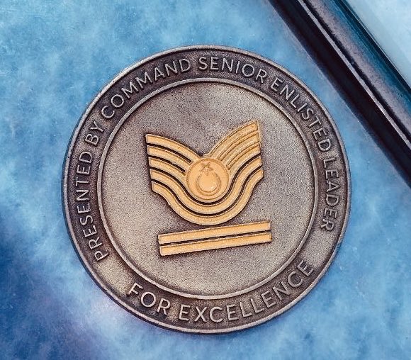 Bugün Dünya Astsubaylar Günü. 
Sayın <a href="/tcsavunma/">T.C. Millî Savunma Bakanlığı</a> . Sosyal medya hesaplarınızda bir kutlama, anma ya da duyuru paylaşımı yapmak çok mu zor? 
<a href="/nevzatyuksel2/">Nevzat Yüksel</a> <a href="/TuncbilekN/">Yalçın TUNÇBİLEK</a> <a href="/yusufdikec/">Yusuf Dikec</a> <a href="/temadankara/">TEMAD Genel Başkanlığı</a> <a href="/TEMUD_2024/">Türkiye Emekli Uzman Erbaşlar Derneği (TEMUD)</a>