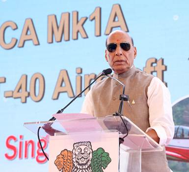 ReviewVayu's tweet image. Just in 👍👍
India's Defence Minister inaugurates 3rd Production Line of LCA Mk.1A & 2nd Production Line of HTT-40 at HAL Nashik
Flags-off first LCA Mk1A produced at the facility
HAL has operationalised the third LCA Mk1A production line in a record time of two years, fully…