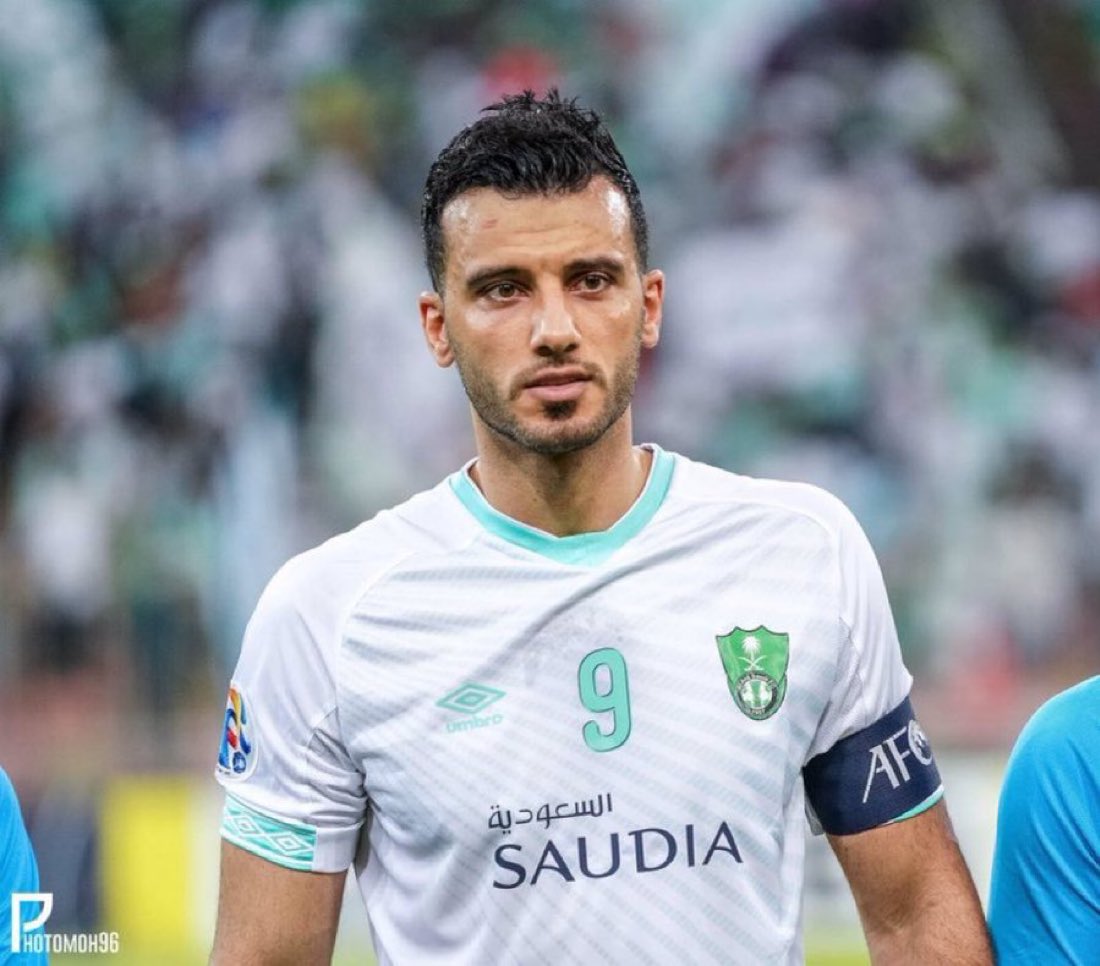 🚨🚨🚨🚨🚨🚨🚨🚨🚨🚨🚨🚨 تاريخيًا!

الاسطورة التاريخية .... عمر السومة هو الهداف التاريخي لـ مواجهات الشباب والاهلي في دوري المحترفين — 10 اهداف! 😰💚