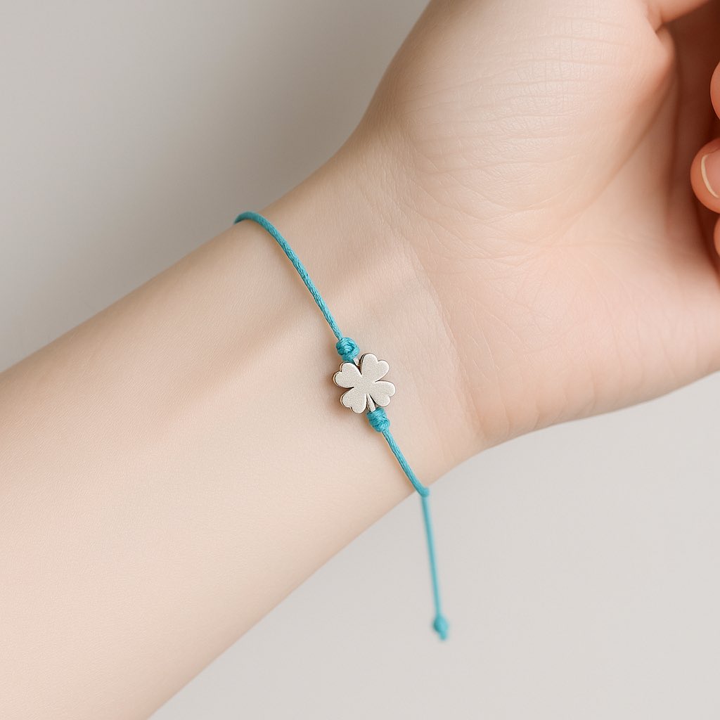 #시즈니 #도영 #팔찌나눔 #핸드메이드 #rt 

도영 핸드메이드 팔찌 재고 나눔

18개가 남아서 열여덟분 정도

가져가실 수 있을것 같아요!

✶  RT 추첨 입니다!