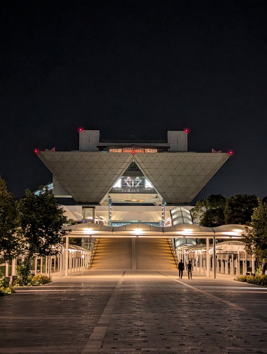 夜のビッグサイト