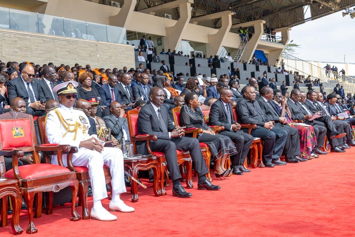 WilliamsRuto's tweet photo. Through his words and deeds, he taught us that true patriotism is not measured by what we receive from our country, but by what we are willing to give in service to it. https://t.co/PUuCqYCUY1