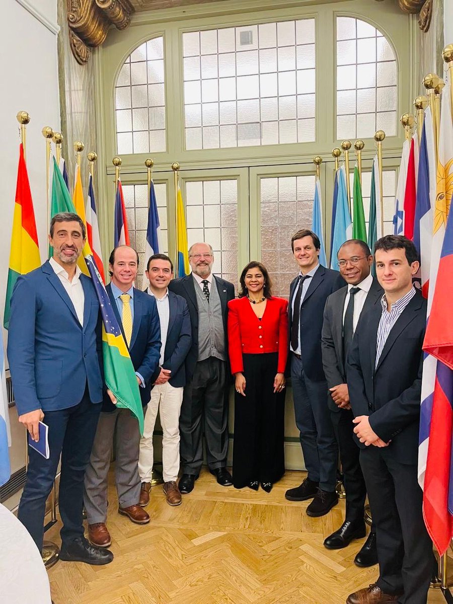AL-INVEST Verde (@alinvestverde) on Twitter photo 🤝 Nos reunimos con Alberto Amorim, Secretario de Agricultura y Abastecimiento de São Paulo, y Ricardo P. G. Rosario, Coordinador de Transición energética
🌎 Presentamos el inicio de una asistencia técnica de <a href="/fiap_es/">FIAP</a> e <a href="/iila_org/">IILA</a> en cooperación con la <a href="/agriculturasp/">Secretaria de Agricultura e Abastecimento</a> de São Paulo 🤝 Nos reunimos con Alberto Amorim, Secretario de Agricultura y Abastecimiento de São Paulo, y Ricardo P. G. Rosario, Coordinador de Transición energética
🌎 Presentamos el inicio de una asistencia técnica de <a href="/fiap_es/">FIAP</a> e <a href="/iila_org/">IILA</a> en cooperación con la <a href="/agriculturasp/">Secretaria de Agricultura e Abastecimento</a> de São Paulo