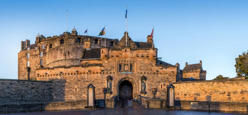 onlinemimarcom's tweet photo. 📫 Online Mimar tasarım, dekorasyon, sanat ve kültür alanında keşiflerine devam ediyor. Bu haftaki #CultureWeekly bültenimde: Antik Harikalar, Edinburgh Kalesi'nin Sırları, Kraliyet Bahçeleri ve Kanalları https://t.co/F5Yj61GekM @googlearts 
#onlinemimar https://t.co/hmvSNScRGC https://t.co/ntePWvuMgr