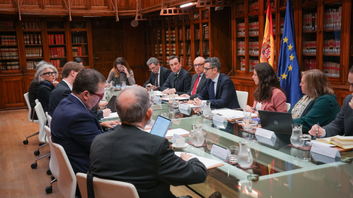 ⚖️ "La evaluación de la Comisión de Venecia fue una exigencia del sector conservador del CGPJ para que el Pleno aprobara un informe con dos opciones. No es un detalle menor: es pacífico entre la doctrina especializada que los estándares de la Comisión de Venecia se inclinan por