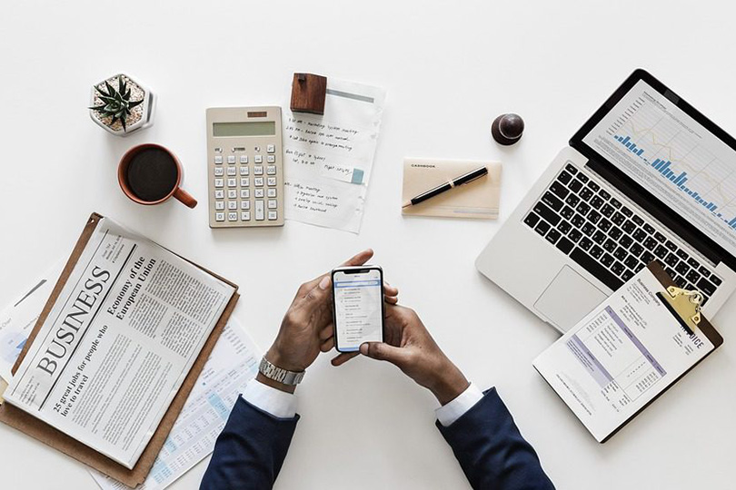 ب #انترفيو نهار السبت ضيوفنا من عالم الصحافة والاعلام والكتابة جويس حويس وايلي مكرزل <a href="/Eliemoukarzel0/">Elie Moukarzel</a>
 11.20 مع اندريه داغر <a href="/AndreDagher1/">Andre Dagher</a>  عبر صوت لبنان وشاشة vdl24