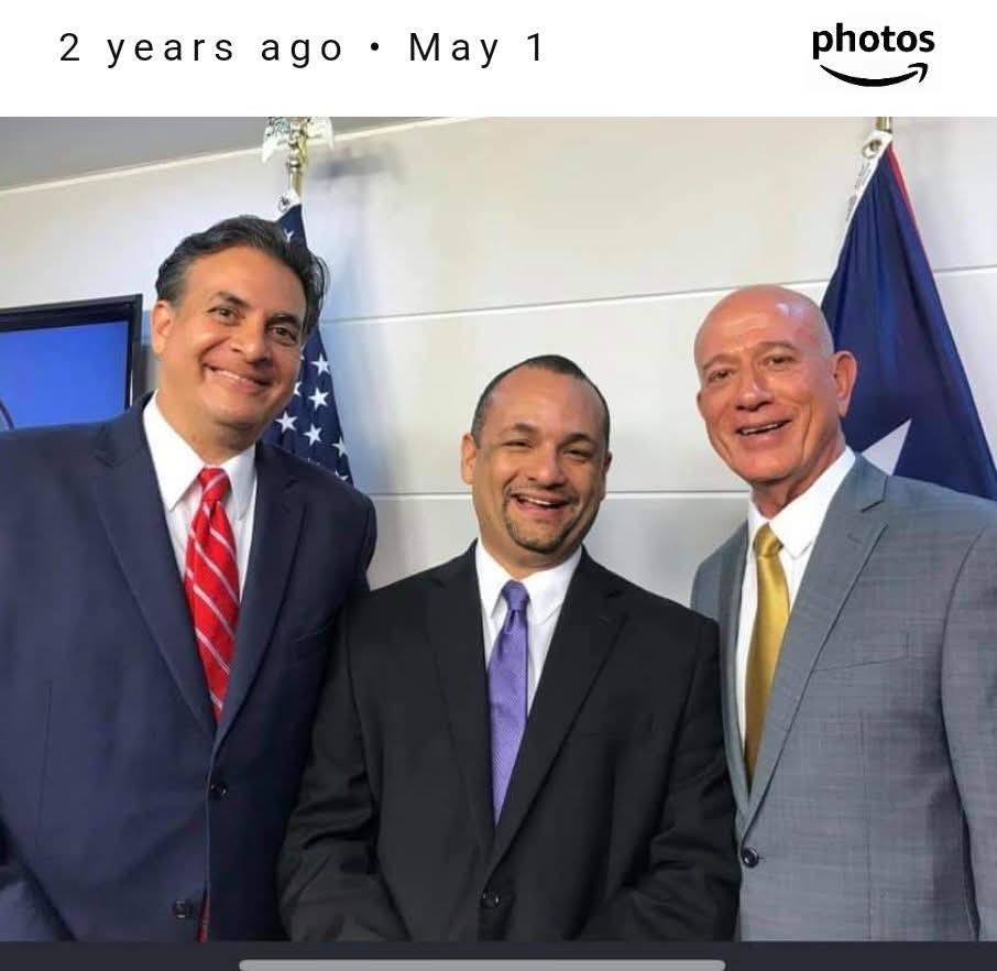 Aquí los jinetes del apocalipsis de la privatización del sistema eléctrico los padres del negociado de energía y los que dijeron que vendría una gran competencia entre compañías eléctricas. Se dijo que eso era imposible y el tiempo nos dió la razón. Ahora a llorar pa maternidad