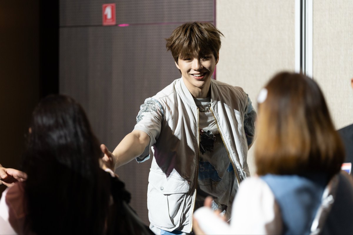 HMWNofficial's tweet image. ภาพบรรยายงาน 2025 KANGDANIEL FANMEETING IN BANGKOK
More &amp;gt;&amp;gt;&amp;gt; Link for Download: drive.google.com/drive/folders/…

#2025KANGDANIELFANMEETINGINBANGKOK #KANGDANIEL #강다니엘 #คังแดเนียล #HIMAWANA #HIMAWANAMUSIC