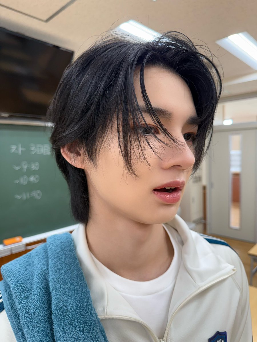aoen_official's tweet image. ïŒ
aoen Digital Single
ã鿥ã€ã³ã¯ã¬ãã£ãã«ãçºå£²èšå¿µÂ
#鿥ãããã åçå
¬éðžð

ðéšæŽ»ããæ»ã£ããèªåã®åžã«å¥ã®äººã座ã£ãŠãâŠ
æå€ãšãããããã£ããã§ä»²è¯ããªãð§âð€âð§
#åªæš¹ #YUJU
#çæ¥ #RUKA
#èŒ #HIKARU Â
#aoen #ã¢ãªãšã³Â
#aoen_鿥ã€ã³ã¯ã¬ãã£ãã«