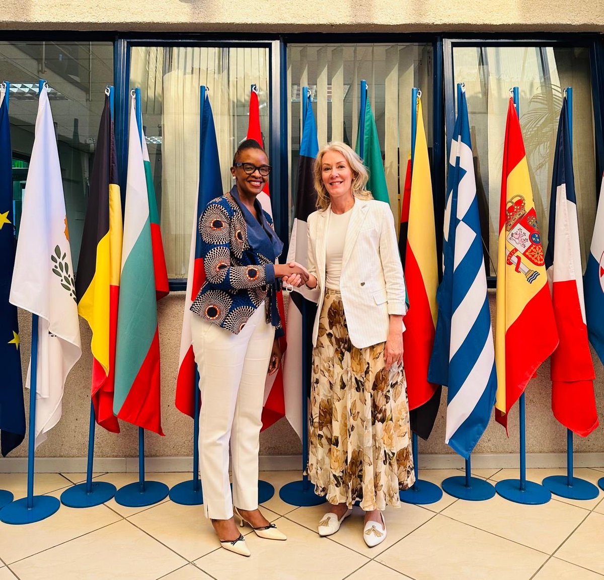 While in Gaborone,
 @OHCHR_sa Reg Representative, Abigail Noko met with government and multilateral partners at SADC and EU to further cooperation on promoting human rights across Southern Africa. #Standup4HumanRights