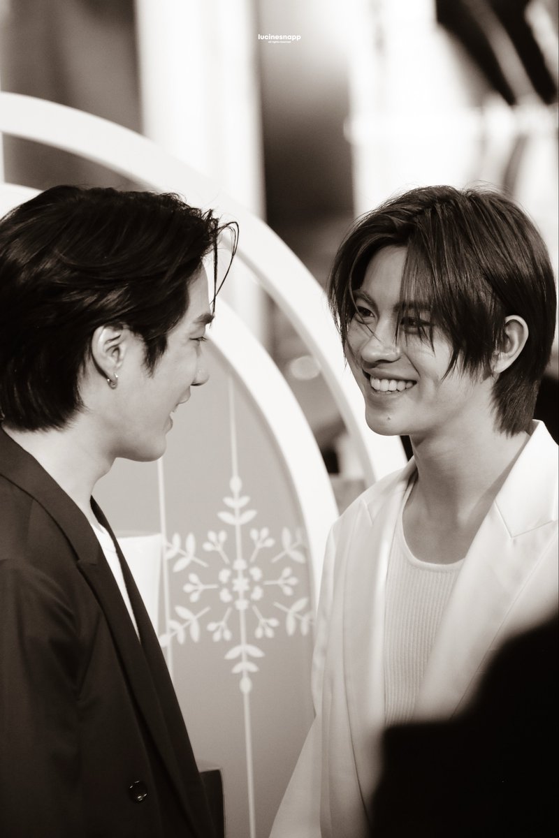 apple of my eye 🍎

                  ﹕ #tle_mtm ﹐ #firstone 
                  ﹕ #tlefirstone ﹐  #เติ้ลเฟิร์สวัน

KOSE X TLEFIRSTONE
️#SEKKISEIxTleFirstone

                                       ﹔ #lucinesnapp