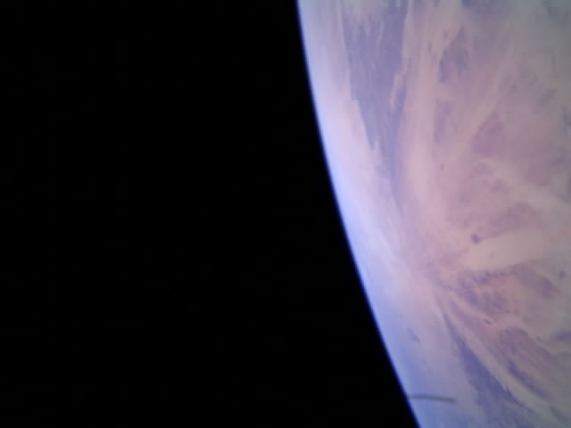 2025-10-17 06:52 UTC. After replaying more than a dozen times both IQ recordings with a Yagi and a turnstile antenna, I finally managed to get a full decode of the photo transmitted from the 🇷🇺 🛰️ TUSUR GO on ~437.730 MHz, in GMSK GeoScan 9600 bd. 🎉