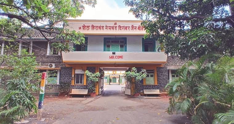 VijayKumbhar62's tweet image. The unfolding saga surrounding the Jain Trust tender controversy reveals an astonishing pattern of striking similarities, coincidences, and potential conspiracies. All three bidders submitted near-identical documents — from font and layout to legal terms and payment conditions —…