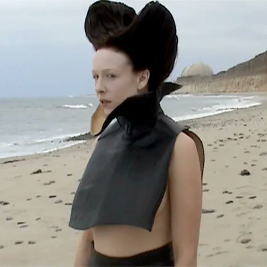 Announcing a new album, "Happiness is going to get you" and following up with the track "Reunite", Allie X ( <a href="/alliex/">allie x</a> ) has announced a lot of live dates for 2025 &amp; 2026...

eqmusicblog.com/listen-to-reun…