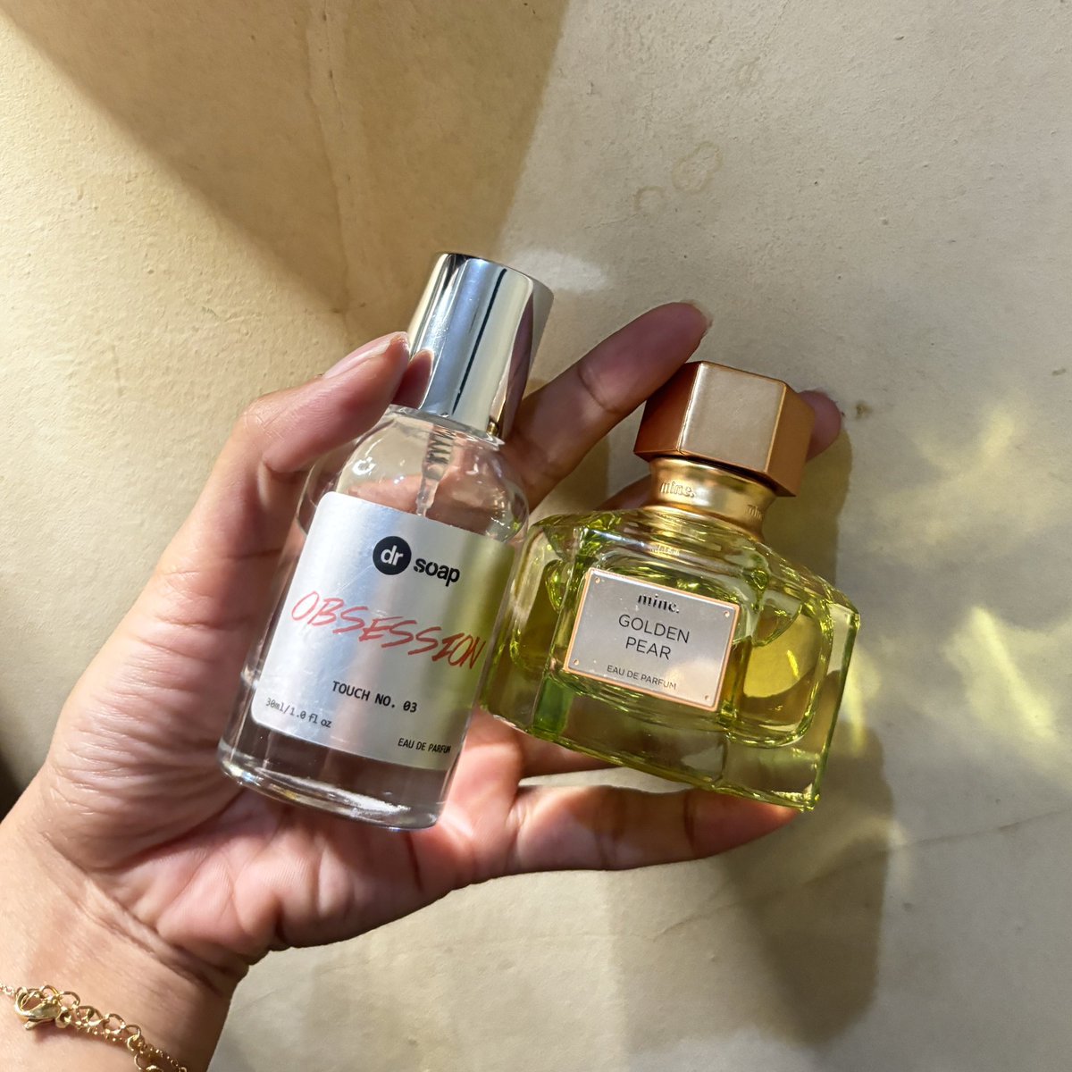 bittercaffeines's tweet photo. underrated fresh perfume u should know they exist in this heatwave situation: https://t.co/ytDAhghWGh