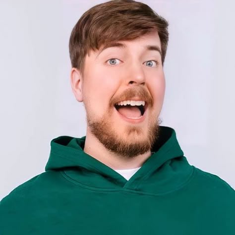 BitcoinMagazine's tweet image. JUST IN: World’s largest youtuber MrBeast filed a trademark for a banking services mobile app that provides crypto and other services - Newsweek

MrBeast have 446M followers 🚀