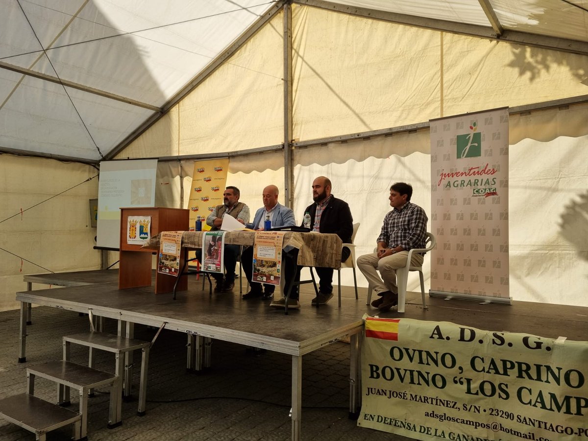 COAGANDALUCIA's tweet photo. #Ganadería #JornadasTécnicas Seguimos otra intensa jornada en #Pontones en torno al #corderosegureño
Asiste el secretario general de Agricultura de la @AndaluciaJunta Manuel Gómez Galera, y el secretario general de @COAGANDALUCIA Juan Luis Ávila Castro https://t.co/UaEepNUQjD