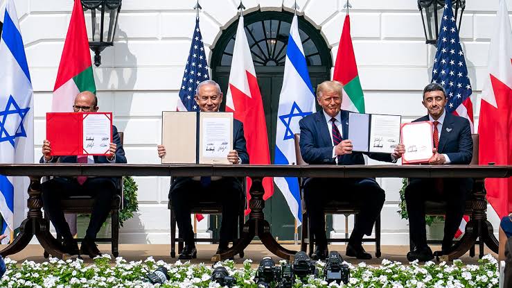🇺🇸🇮🇱 BREAKING:

President Trump says he expects the Abraham Accords to expand soon!

<a href="/realDonaldTrump/">Donald J. Trump</a> <a href="/POTUS/">President Donald J. Trump</a> <a href="/netanyahu/">Benjamin Netanyahu - בנימין נתניהו</a>