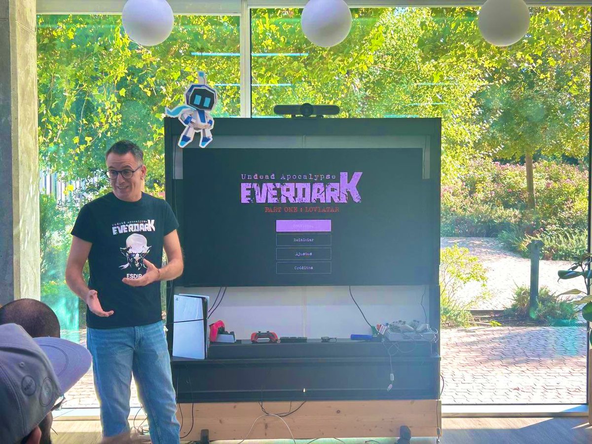 ErreKGamer's tweet photo. Hoy hemos disfrutado de la presentación de EVERDARK de @EsdipGames y @everdark_undead en las oficinas de @PlayStationES ! 🔥🔥 https://t.co/NsKWIwFZbq