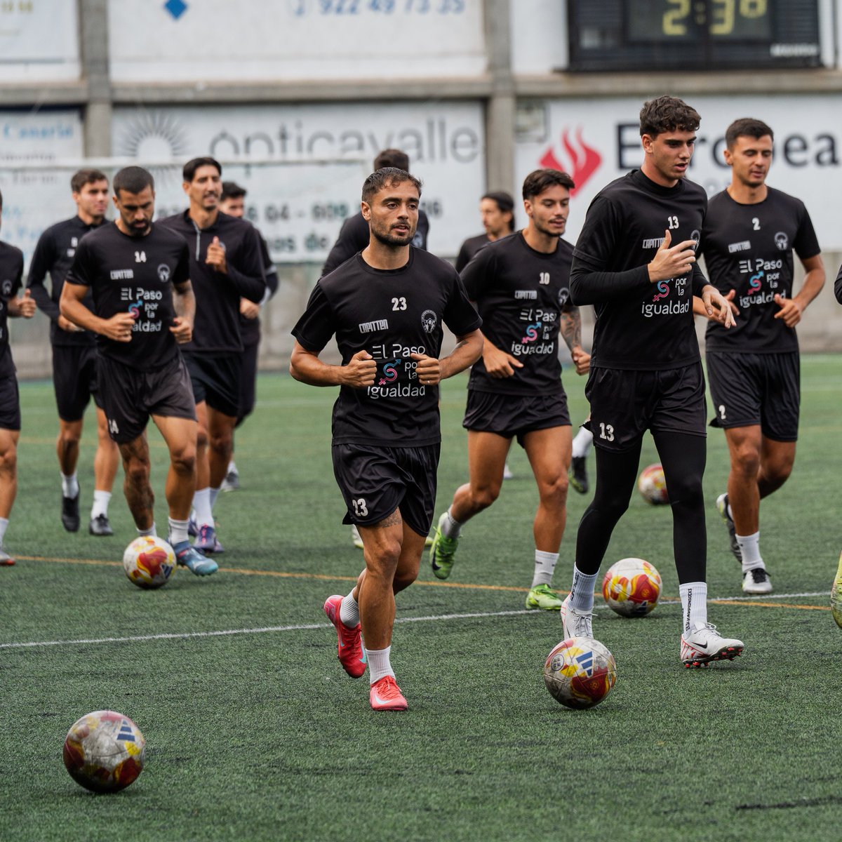 😄 + 🤝 + 💪 + 🍍 = ⚽💚

🔜#atleticopasovillasantabrigida

#atleticopaso #yomequedo