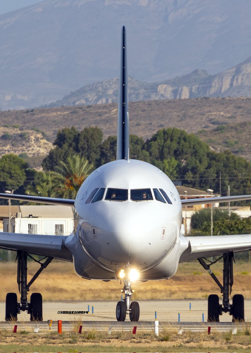⌛ Apenas unas horas para el VIII spotter day 

⚠️ No olvidéis lo siguiente:

- DNI o Pasaporte en vigor
- Documentación rellenada.
- Chaleco Reflectante 
- Cámara de fotos y objetivos
- Tarjeta de memoría 
- Algo de abrigo para primera hora
- Crema solar

Os esperamos !! 😍🛩️📸