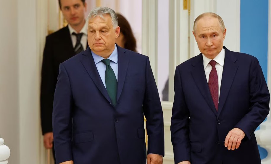 Gerashchenko_en's tweet image. Putin's flight route to meet with President Trump in Hungary "is, of course, still unclear," Peskov said.
He also said that Putin had a phone conversation with Prime Minister Orbán, initiated by the Hungarian side.
"Viktor Orbán expressed his readiness to provide conditions for…