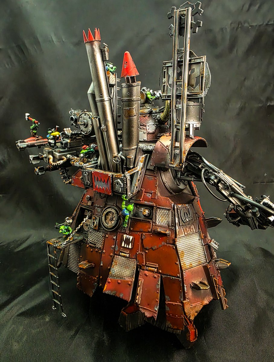 joshthomas45's tweet image. GM Everyone! One last #Orktober post for ya. A Stompa! Still the biggest model I have painted to date. Fun project and I'm learned quite a bit from it #warhammer40k #WarhammerCommunity #ArtistOnX