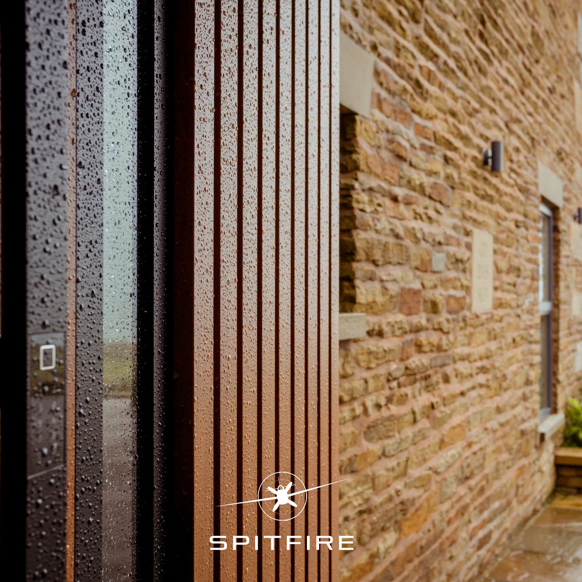 SpitfireDoors's tweet image. Crafted for all seasons. 🌧️☀️
The Spitfire S-500 stands strong against the elements — combining precision-engineered aluminium with refined vertical detailing for a bold, architectural look.
Discover more online.

#SpitfireDoors #S500 #AluminiumDoors #LuxuryEntrance