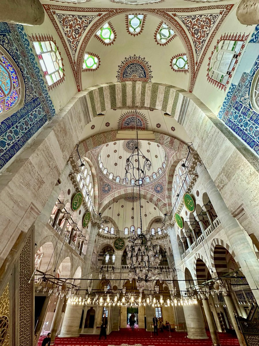 ylmz_mstf34's tweet image. Kılıç Ali Paşa Camisindeki değişimin başka bir açıdan fotoğrafı (2006-2025)
